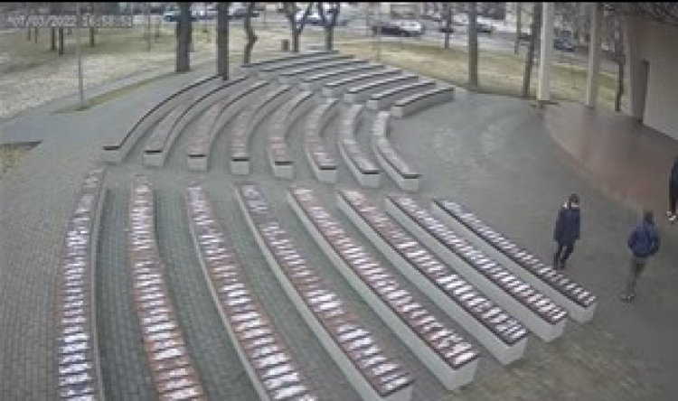 ❗❗Rușine! Rușine!  Vă rugăm să ne ajutați să identificăm acest tânăr (tineri) ce a recurs la un astfel de act de huligan...