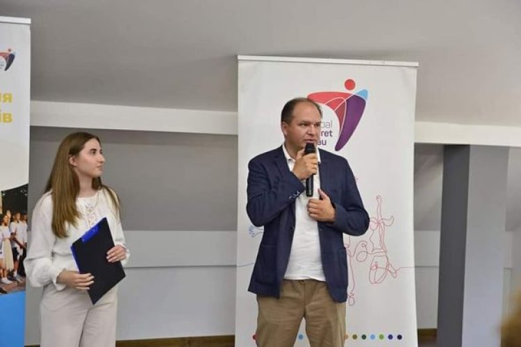 ✅Sectorul Buiucani are un Centru Municipal de Tineret! Îl puteți găsi chiar pe malul lacului din Parcul "La Izvor", într...