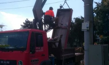 Pretura sectorului Buiucani a reluat activitățile de demontare și evacuare a dispozitivelor publicitare amplasate pe spa...