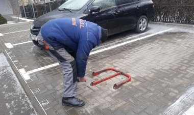 ✍Pe parcursul zilei de astăzi, serviciile municipale ale sectorului Buiucani au demontat mai multe dispozitive de blocar...