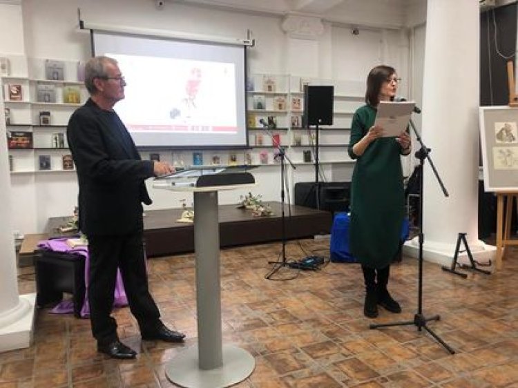 ✒ Prin Ziua Mondială a poeziei, în fiecare an, la 21 Martie, omagiem poezia, una din cele mai apreciate forme de expresi...