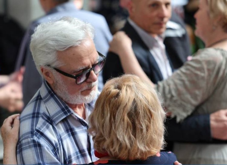 Pretura sectorului Buiucani: Proiectul socio-cultural de weekend „Dialog între generații” revine în Grădina Publică „Ște...