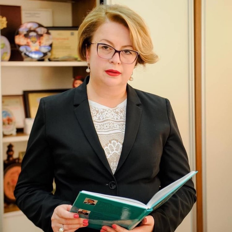 Colectivul Preturii sectorului Buiucani, adresează astăzi cele mai alese felicitări Doamnei Liliana Iasan, un med...