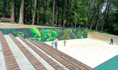 La inițiativa Preturii sectorului Buiucani, în parteneriat cu AO PlatformaUrbana a fost aplicată pictura murală pe pe...