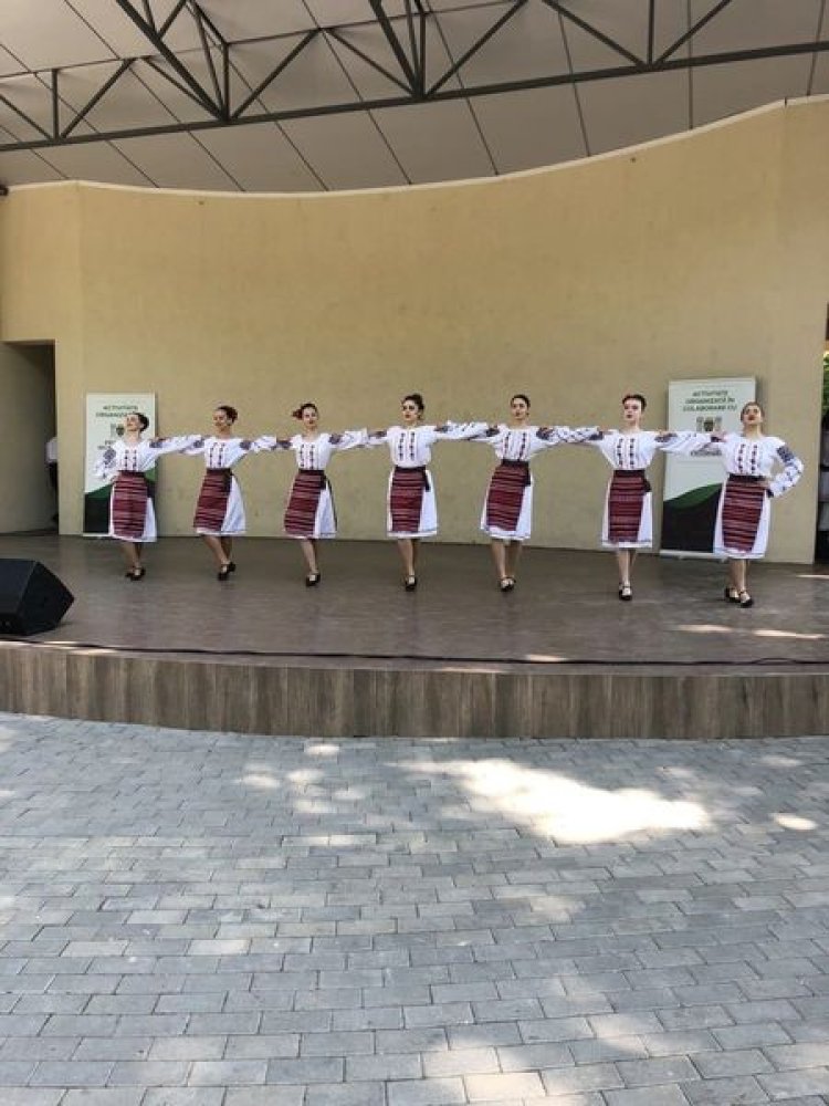 Astăzi, am celebrat cu toți împreună frumoasa sărbătoare Ziua Internațională a Familiei!        În tot orașu...