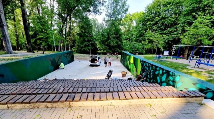 ✅Film în aer liber în Parcul „Butoiaș”. Lucrările de reabilitare a cinematografului din Pădurea-parc „Butoiaș”, sectorul...
