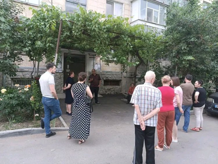 ✍ Întâlniri cu cetățenii chiar la ei "acasă"! ✅ În săptămâna aceasta Pretorul sectorului Buiucani, Vasile Moroi a avut m...