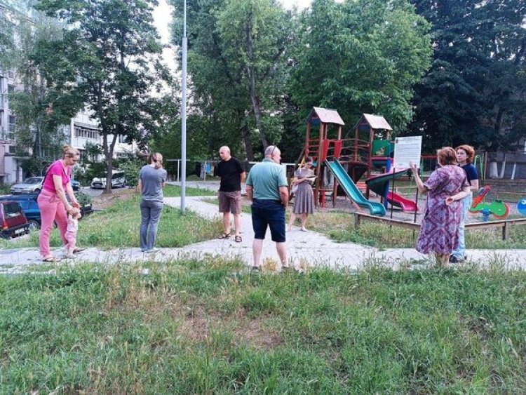 ✍ Pretura sectorului Buiucani continuă sesiunile de întâlniri cu cetățenii pentru a discuta mai concret despre propuneri...