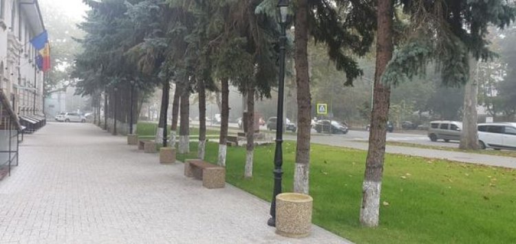 Scuarul din str. Calea Ieșilor, 12 din sectorul Buiucani.  Reabilitat cu suportul Primăriei municipiului Chișinău în anu...