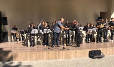 Astăzi, am mai încheiat un proiect frumos și deosebit! Toată vara, Ansamblul de fanfară a elevilor talentați "Tenori" au...