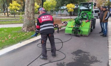 ⚠️ Campania de salubrizare de toamnă a început! ✅Dotați cu tehnică și echipamente corespunzătoare, toate serviciile muni...