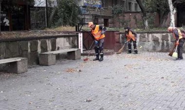 Pretura sectorului Buiucani: Campania de salubrizare de toamnă în municipiul Chișinău, activități în săptămâna 16-22 oct...