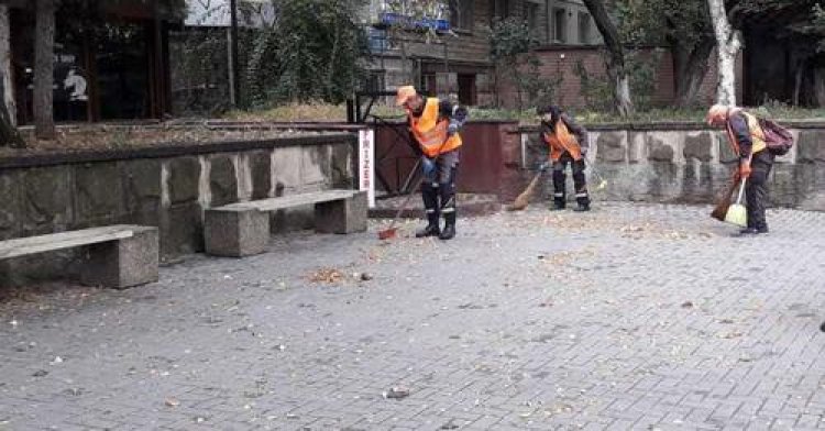 Pretura sectorului Buiucani: Campania de salubrizare de toamnă în municipiul Chișinău, activități în săptămâna 16-22 oct...