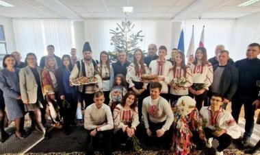 ???? Colindători aduc spiritul sărbătorilor la Pretura sectorului Buiucani.  Am avut onoarea de a primi astăzi vizita cete...