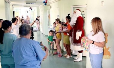 Cu bucurie și căldură în suflet, Moș Crăciun de la Pretura sectorului Buiucani a făcut astăzi o vizită specială la Spita...