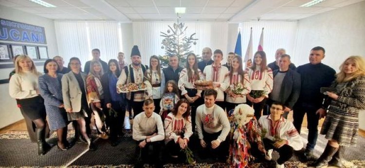 ???? Colindători aduc spiritul sărbătorilor la Pretura sectorului Buiucani.  Am avut onoarea de a primi astăzi vizita cete...