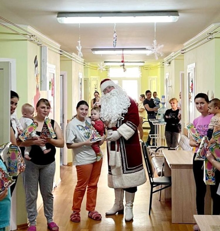 Cu bucurie și căldură în suflet, Vă informăm că Moș Crăciun de la Pretura sectorului Buiucani a făcut astăzi o vizită sp...